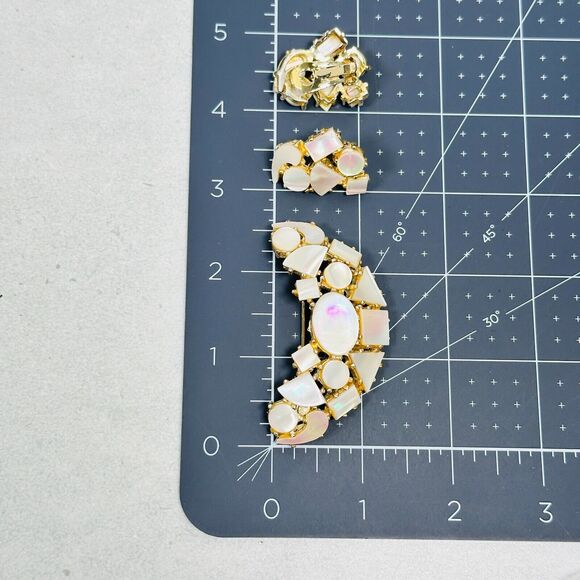 VTG Brooch Earrings Mother of Pearl Mosaic Geometric Gold Tone Unique Estate - Picture 14 of 14
